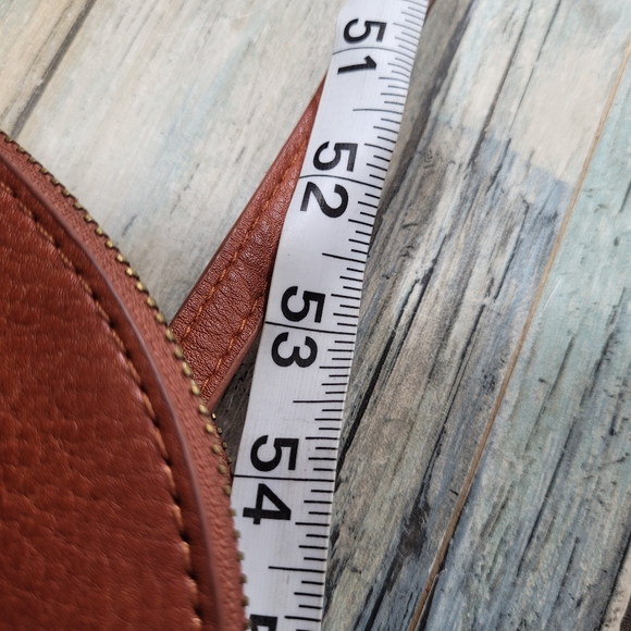 Antik Kraft Crossbody Purse. - Picture 4 of 8